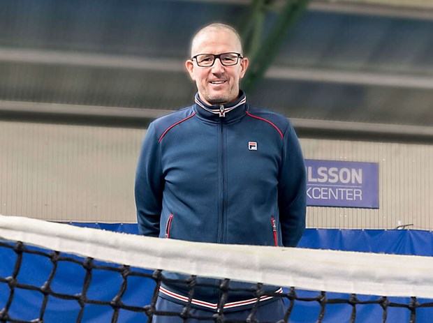 Henrik Holm är  spindeln i nätet