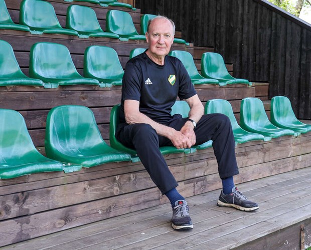 ”Det är nyttigt att vara med och bland ungdomar”