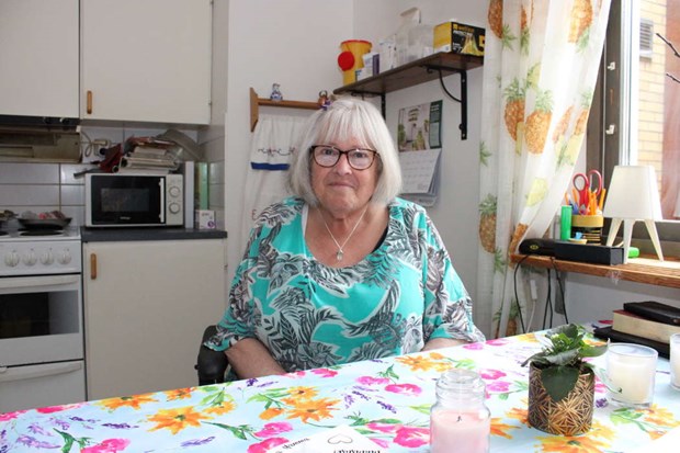 Ann-Christine levde på havregrynsgröt sista veckan i månaden 