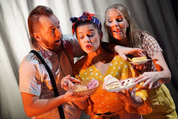 Cirkusfika i teaterform Cirkusfika i teaterform