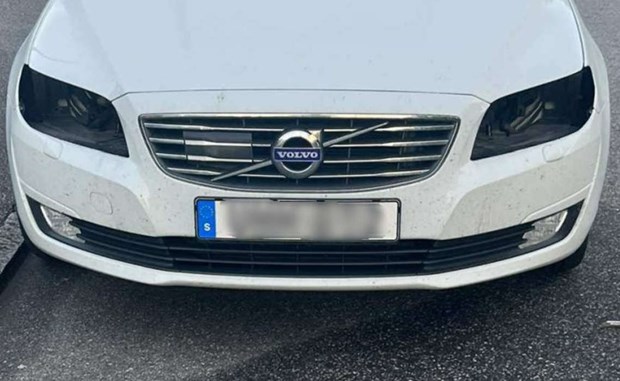 Bildelar stals vid äldreboende