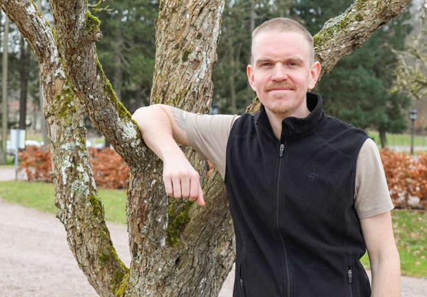 Han arrangerar F�rsl�v Trail och bl�ser liv i B�stad Marathon