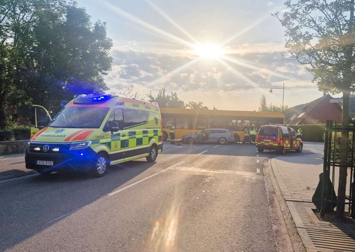En buss och en bil kolliderade på Köpmansgatan på morgonen den 15 augusti. Foto: Privat