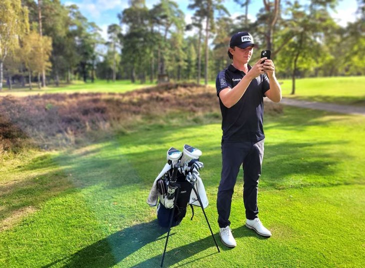 Alla som spelat golf vet att vindens påverkan på den lilla golfbollen är stor. Med Marcus Svenssons app får man i realtid veta hur bollflykten påverkas och kan därmed korrigera klubbvalet utifrån väderomständigheterna. Foto: Rickard Gustafsson