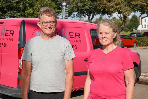 Malin och Per gör vardagen tryggare för Båstads äldre