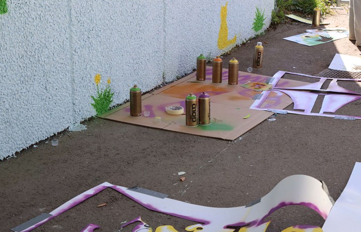 Det gick åt många sprayburkar för att måla tunneln. Foto: Peter Jakobsson