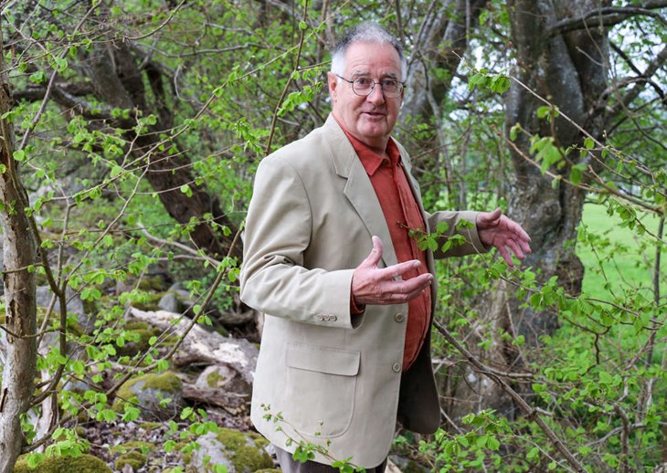 Andrew Langdon kände starkt över att det var i de här trakterna hans pappa landade i en fallskärm efter att hoppat från det brinnande planet. Foto: Peter Jakobsson