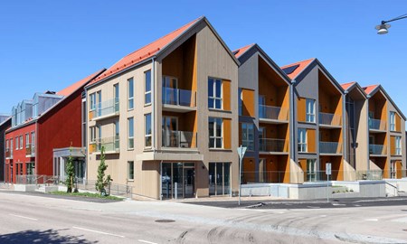 Från grusplan till tropisk innergård mitt i Båstad