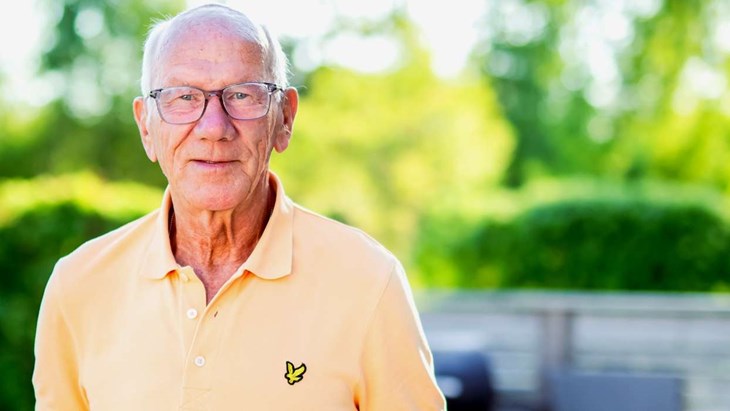 Tommy kommer se VM-fotbollen från tv-soffan i Mellbystrand. Foto: ByMija