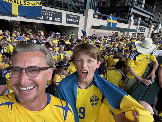 Daniel och Charlie laddar för VM-rysaren i New York