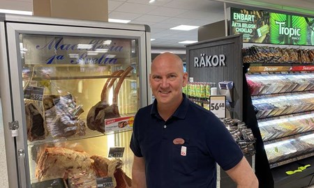 Marcus vet precis vad tennisbesökarna vill ha