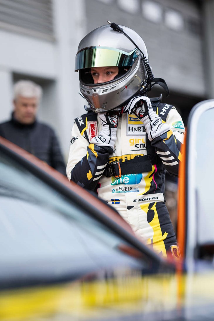 Siri gör sig redo för race. Foto: Privat