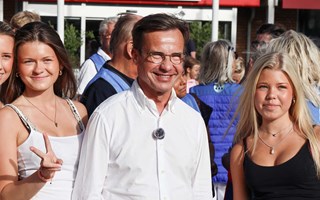 Ulf Kristersson överraskade Båstadborna på torget