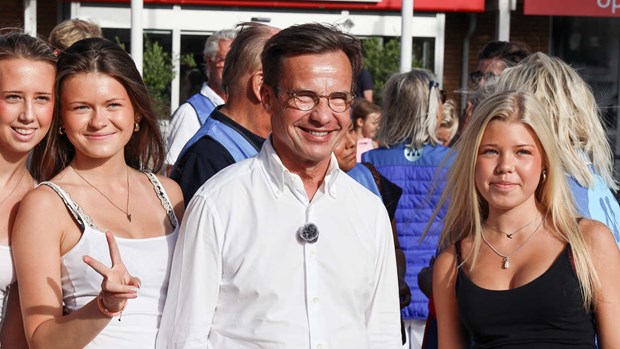 Ulf Kristersson överraskade Båstadborna på torget