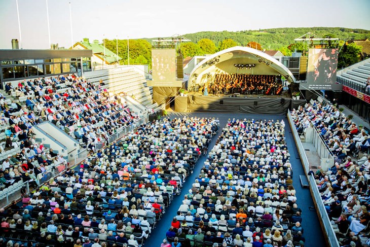 Över 3 000 personer hade bänkat sig för att se Den flygande Holländaren som avslutade Birgit Nilsson Festivalen. Foto: ByMija