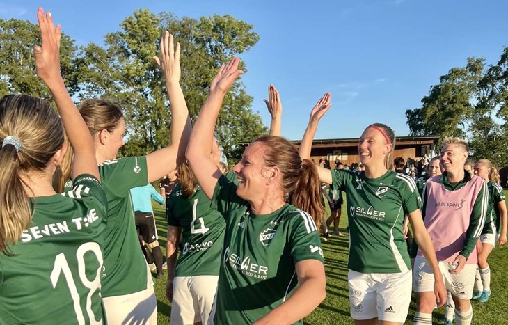 High five, för bara vinster, tjejer! Foto: Annika Lindström