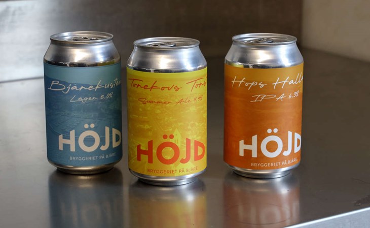 Höjd erbjuder nu de tre ölsorterna: Bjärekustens Lager, Hops Hallar IPA och Torekovs Törst Pale Ale. Namn med tydlig lokal anknytning. Foto: Peter Jakobsson