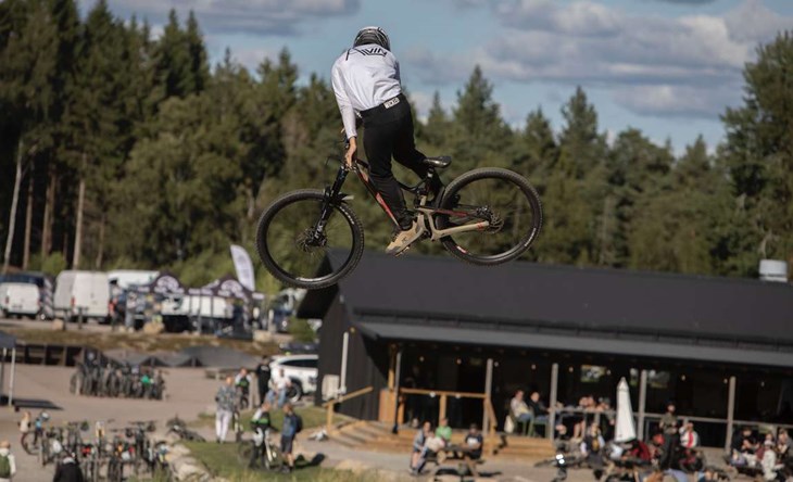 Velofesten lockar årligen ett par tusen cykelentusiaster till Hallandsås och Vallåsen. Foto: Privat