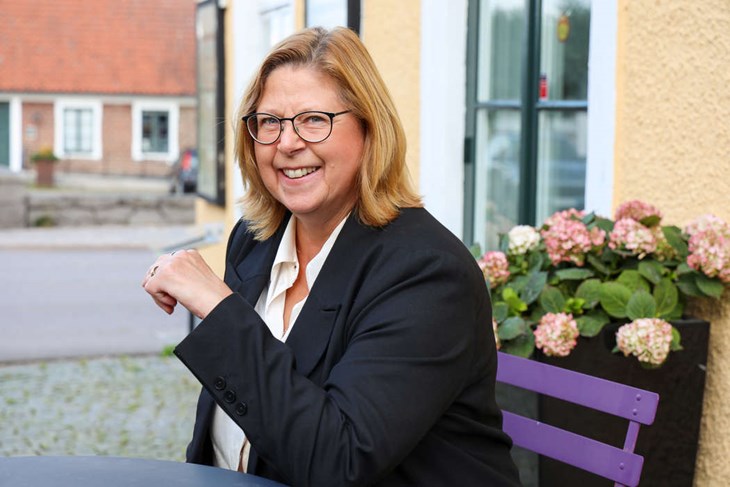 Anna Kylesten Johansson är fastighetsmäklare på Bjurfors i Båstad. Foto: Peter Jakobsson