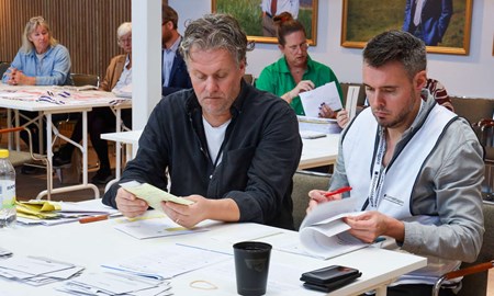 Sista rösterna räknas i Båstad – mandat kan fortfarande flytta på sig