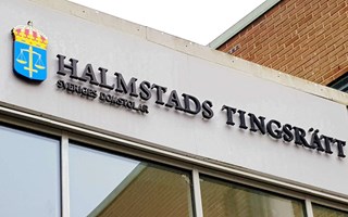 Sålde knark framför ögonen på polisen