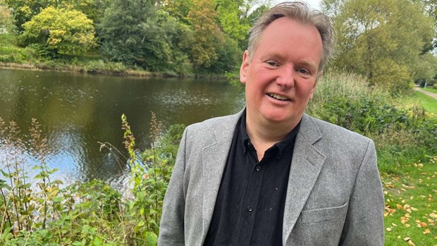 Christian blev ofrivilligt ensam – nu hjälper han andra till gemenskap Christian blev ofrivilligt ensam – nu hjälper han andra till gemenskap