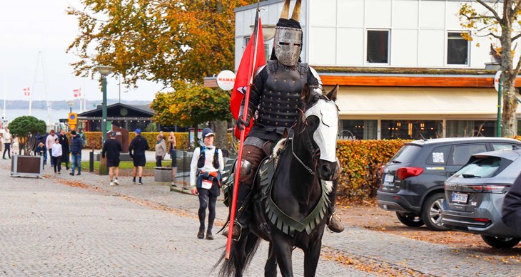 Riddarna kommer finnas i Båstad under lördagen då läparna väntas till målet på centercourten. Foto: Peter Jakobsson