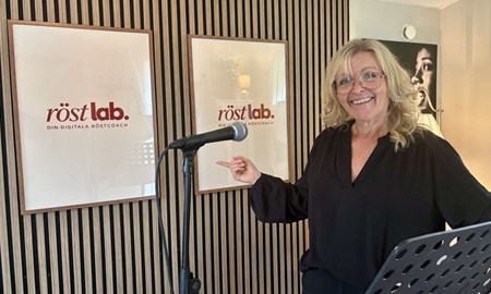 Monica öppnar gym för rösten