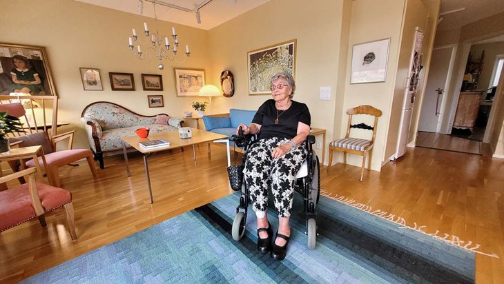 För Ingrid Björkman är möjligheten att nå hemtjänstens samordning ingen bekvämlighetsfråga. Det handlar om att få nödvändig hjälp vid rätt tidpunkt. Foto: Rickard Gustafsson