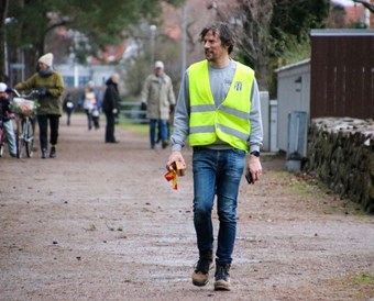 Johan Olmarker på väg tillbaka efter att ha agerat rundningsmärke för knattarna. Foto: Peter Jakobsson