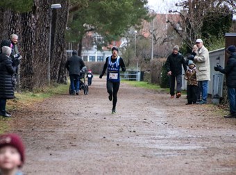 Inga andra löpare sågs till när snabbaste man närmade sig målet. Foto: Peter Jakobsson